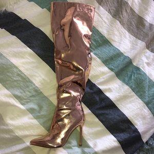 Knee high boots zip up